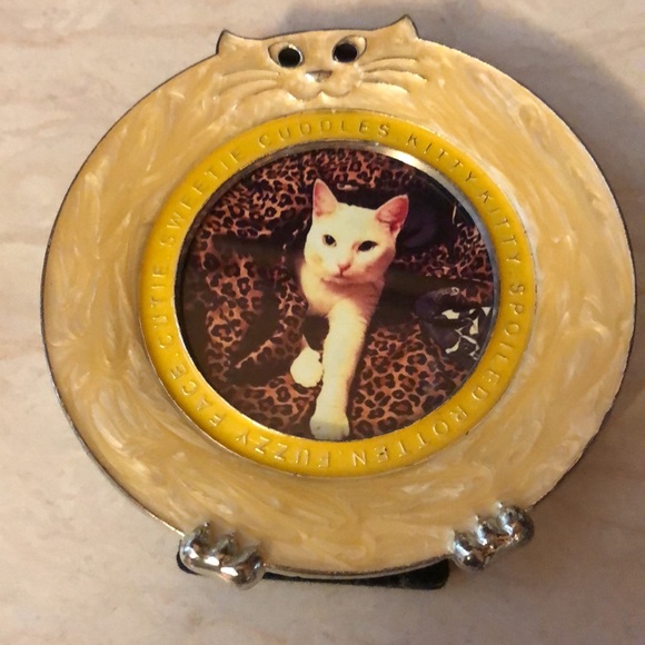 🌻 3/$15 Pair of Mini Enamel Pet Frames (& bonus) - Picture 4 of 6